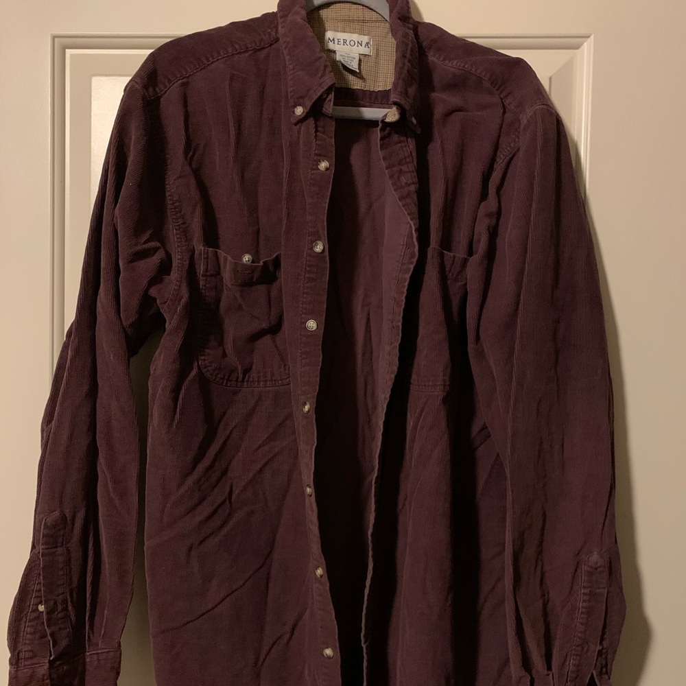 Men’s Button up shirt